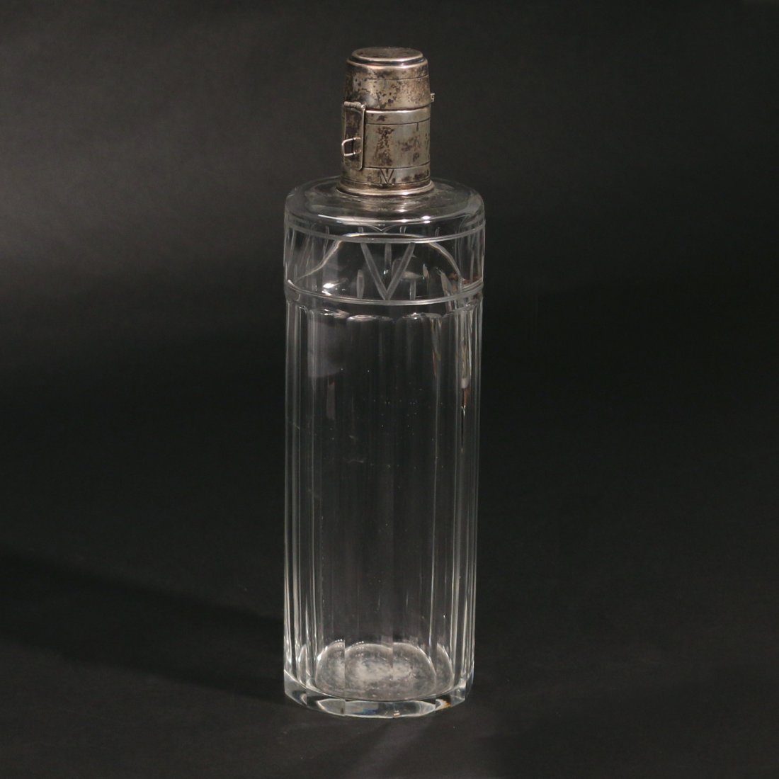 HAWKES CRYSTAL & STERLING WHISKEY BOTTLE (1 of 4)