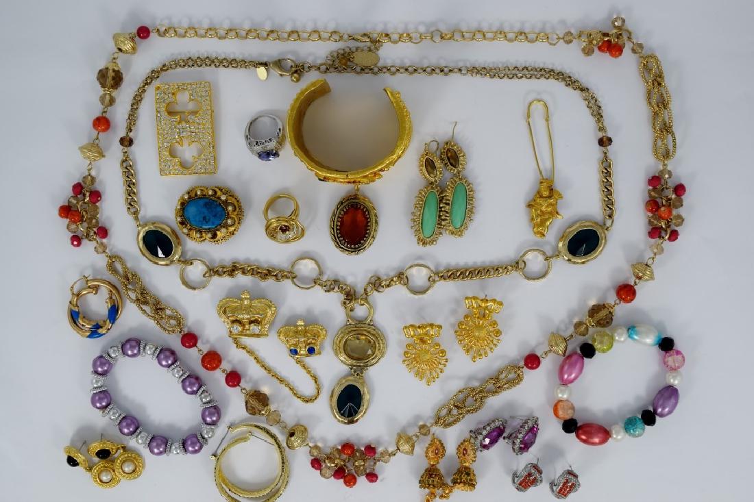 NOT EVERYTHING THAT GLITTERS IS GOLD COSTUME LOT 8 (1 of 10)