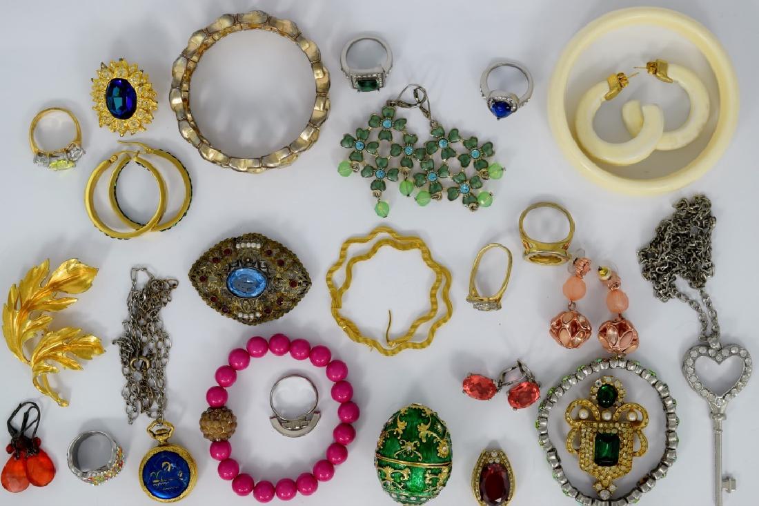 NOT EVERYTHING THAT GLITTERS IS GOLD COSTUME LOT10 (1 of 10)