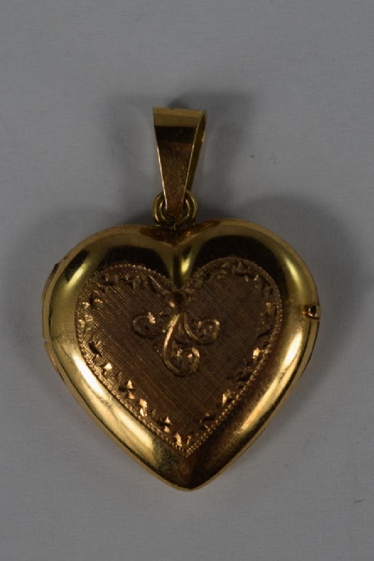 18K GOLD FLORAL SCROLLWORK HEART LOCKET PENDANT (1 of 10)