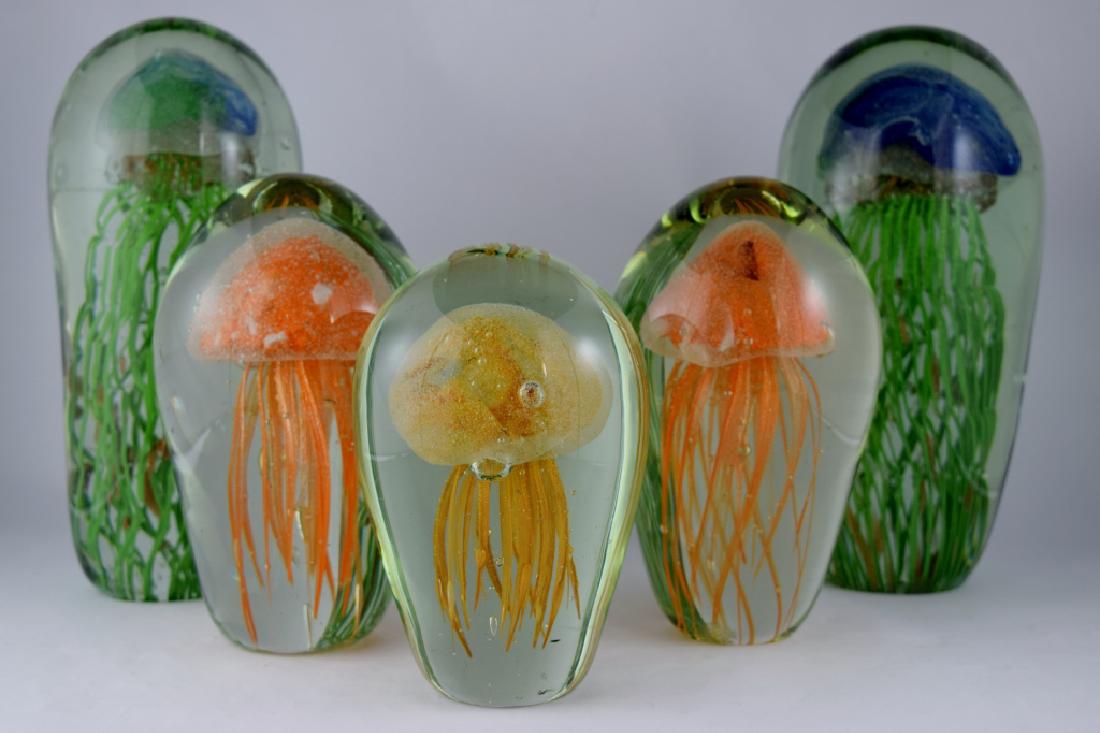 5 GLOWING JELLYFISH ART GLASS PAPERWEIGHTS (1 of 11)