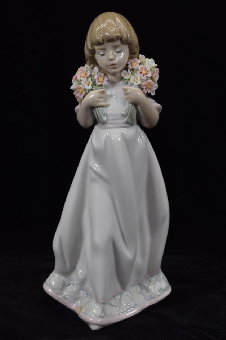 LLADRO 7603 "SPRING BOUQUETS" PORCELAIN FIGURINE (1 of 18)