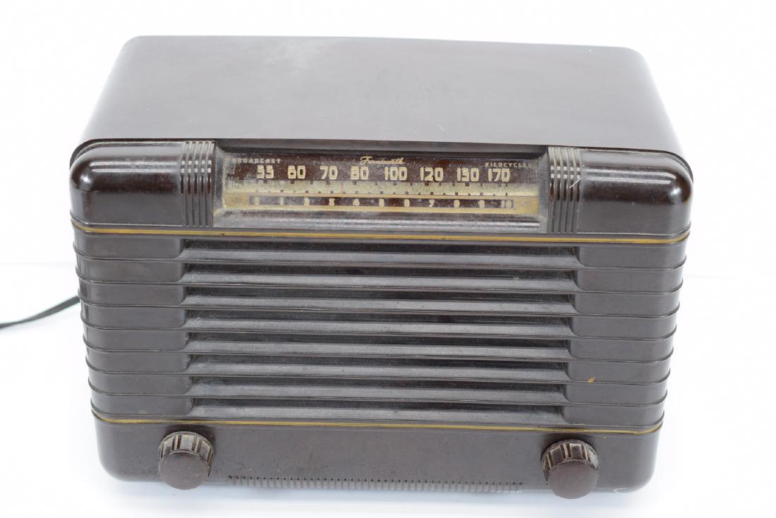 ANTIQUE BAKELITE FARNSWORTH RADIO & BOOK (1 of 11)