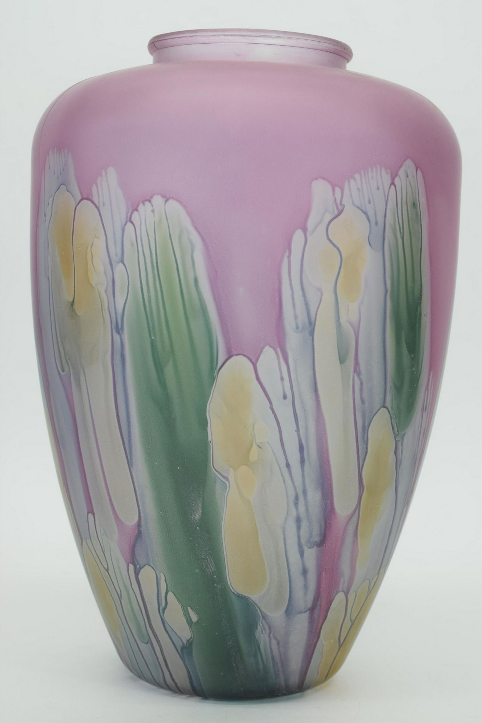 Rueven Hand Painted Nouveau Art Glass Vase Sep 18 2019