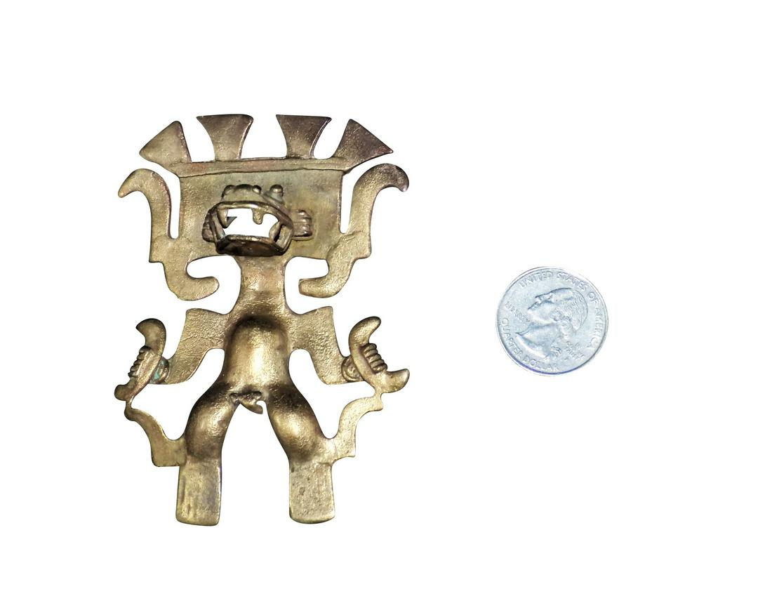 PRE-COLUMBIAN GOLD TUMBAGA CROCODILE PENDANT (1 of 4)