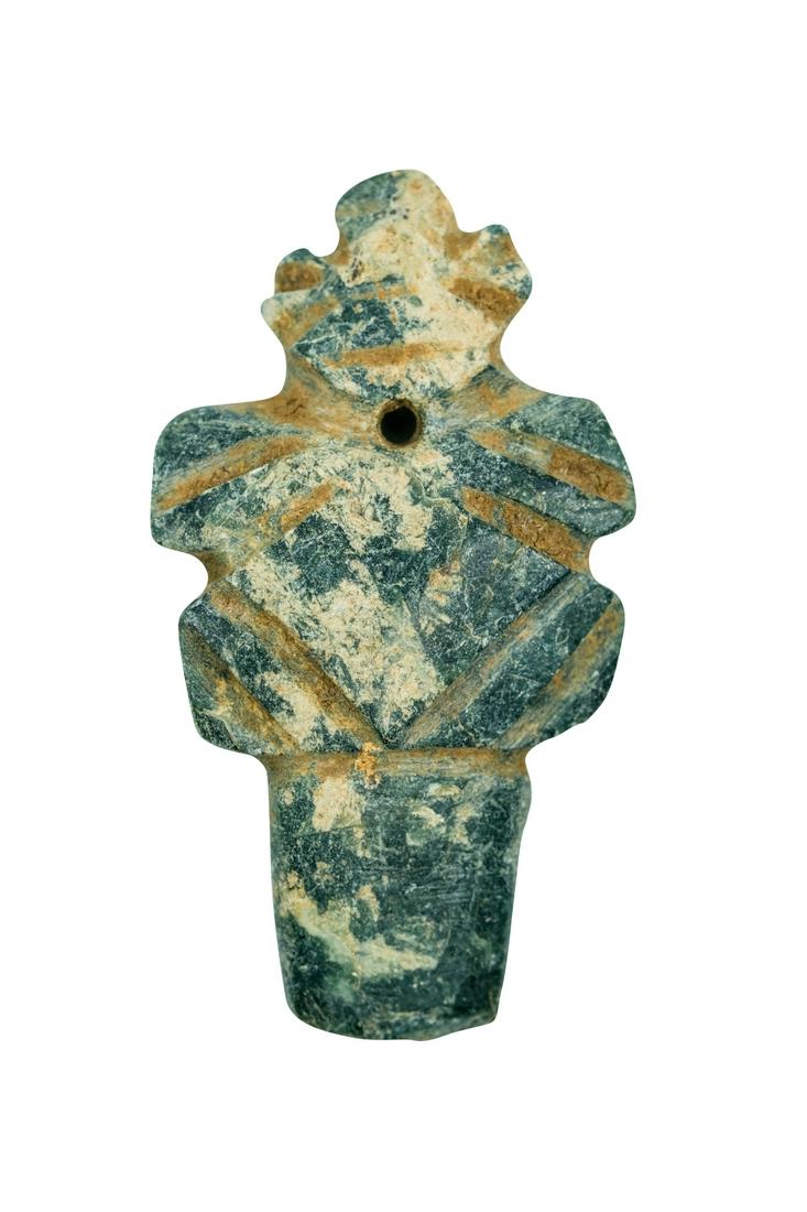 PRE-COLUMBIAN CARVED JADE PENDANT, COSTA RICA (1 of 3)