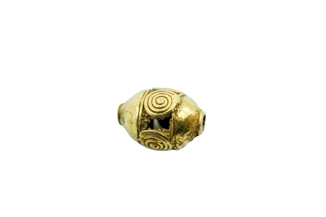 PRE-COLUMBIAN SANTA MARTA GOLD BEAD (1 of 5)