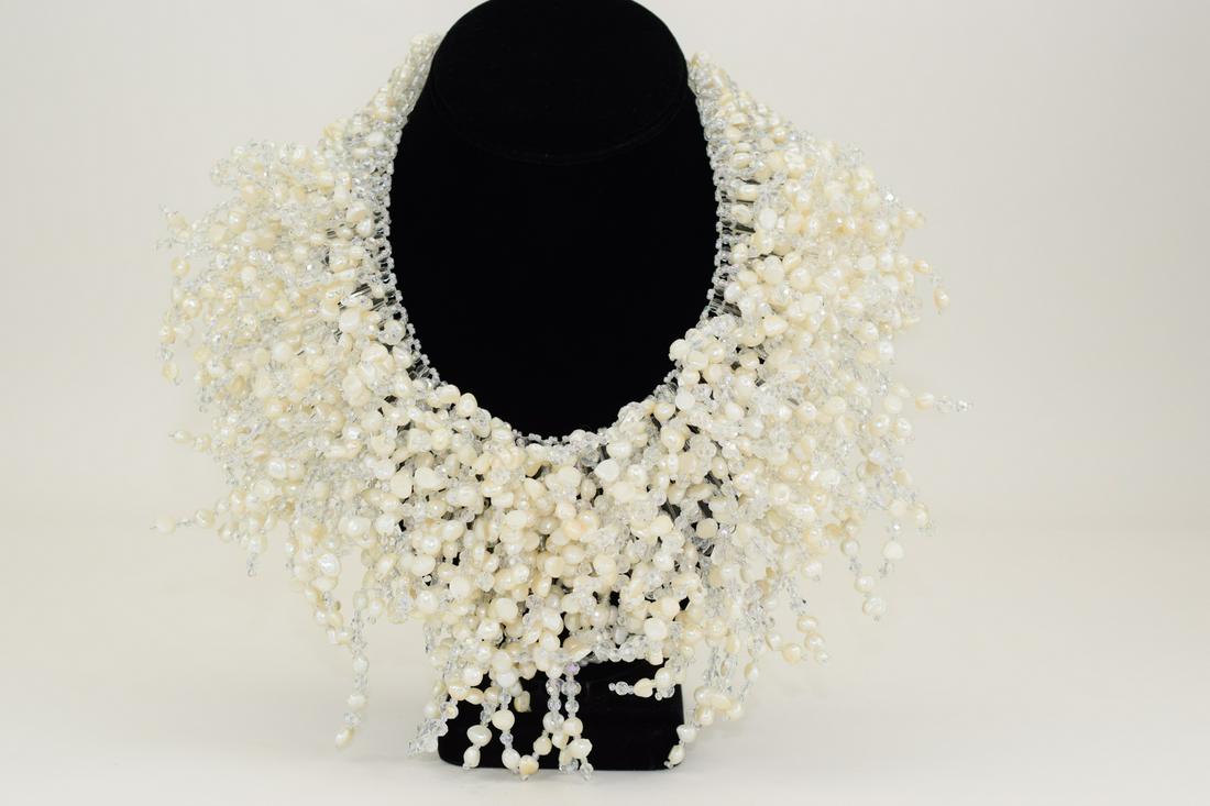 PEARL & CRYSTAL WREATH CHUNKY STATEMENT NECKLACE (1 of 20)