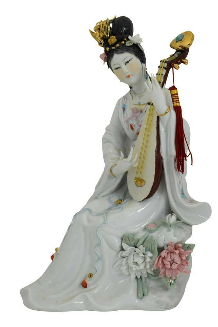 ASIAN PORCELAIN GEISHA FIGURINE PLAYING PIPA (1 of 17)