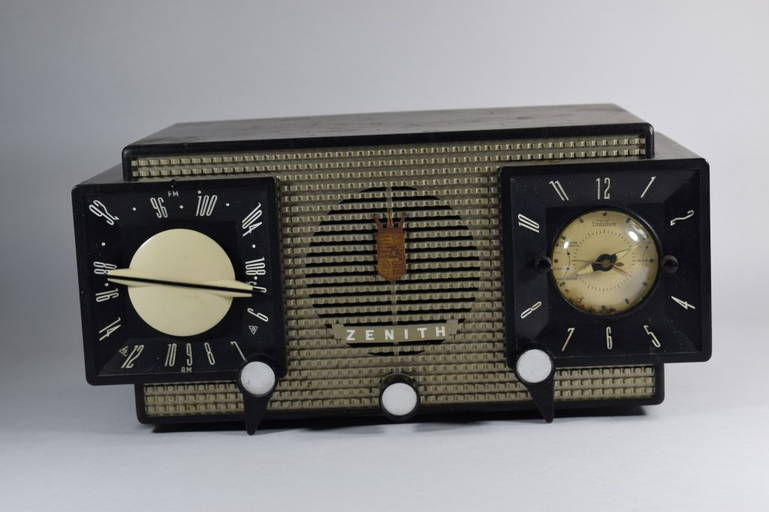1952 ZENITH ALARM CLOCK RADIO S40757 OWL SHAPE Jul 24, 2016