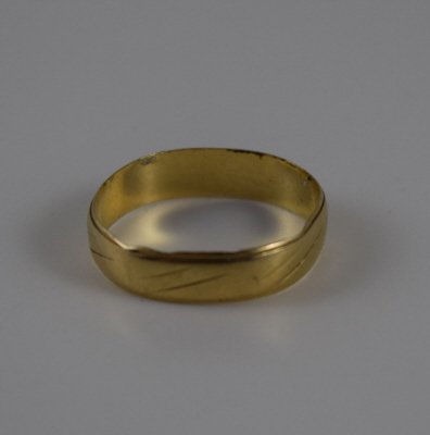 14K GOLD DIAMOND-CUT WEDDING BAND ENGAGEMENT RING (1 of 8)