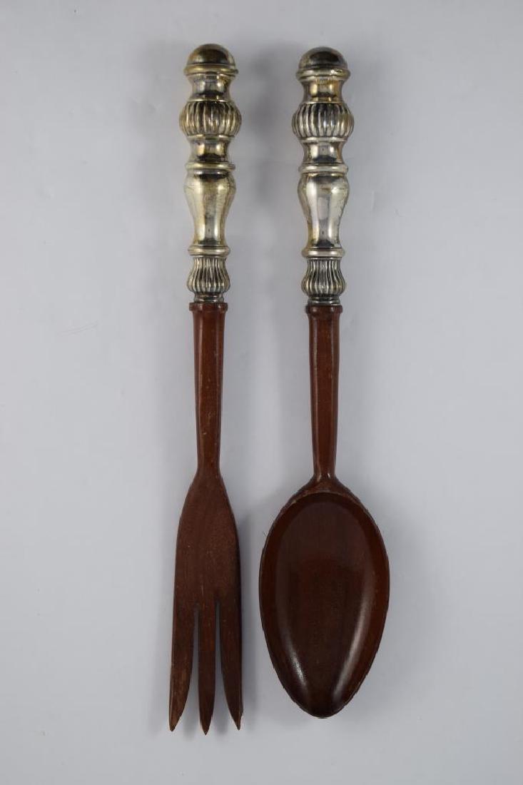STERLING SILVER HANDLED WOOD SALAD SERVING PIECES (1 of 9)