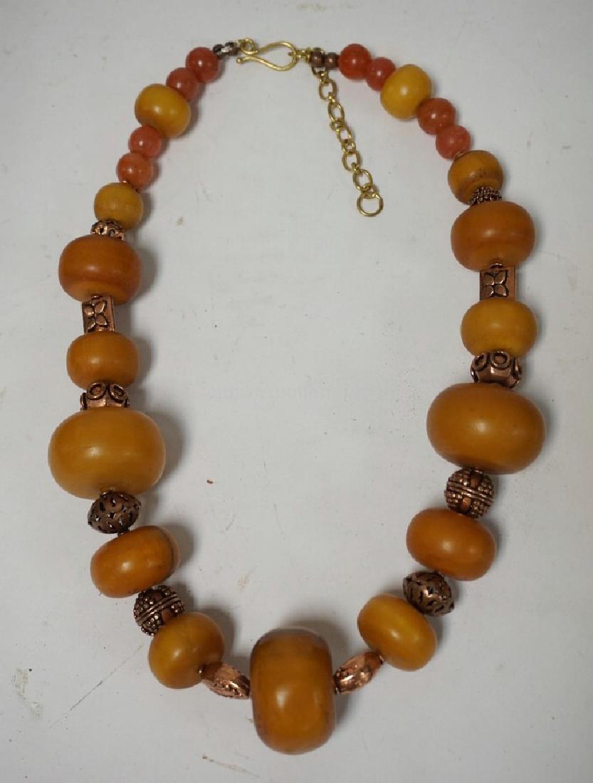 HONEY AMBER BEAD NECKLACE (1 of 1)