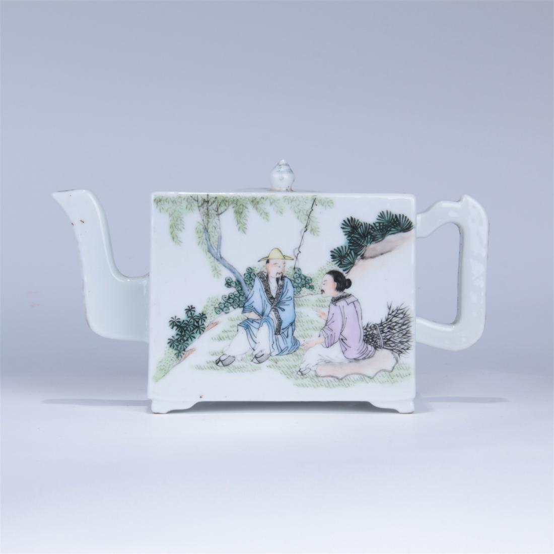 CHINESE PORCELAIN FAMILLE ROSE FIGURES SQUARE TEA POT (1 of 9)