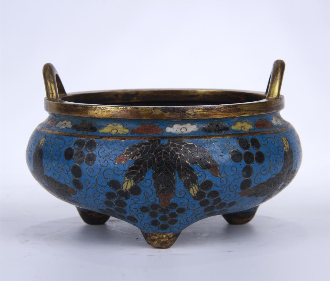CHINESE CLOISONNE TRIPLE FEET CENSER: CHINESE CLOISONNE TRIPLE FEET CENSER. H. 8 cm. W. 12 cm. Weight 519 gram. Domestic shipping $20 and oversea $60. Combined shipping available. Pick-up available in our NJ warehouse. We accept pre-sale 