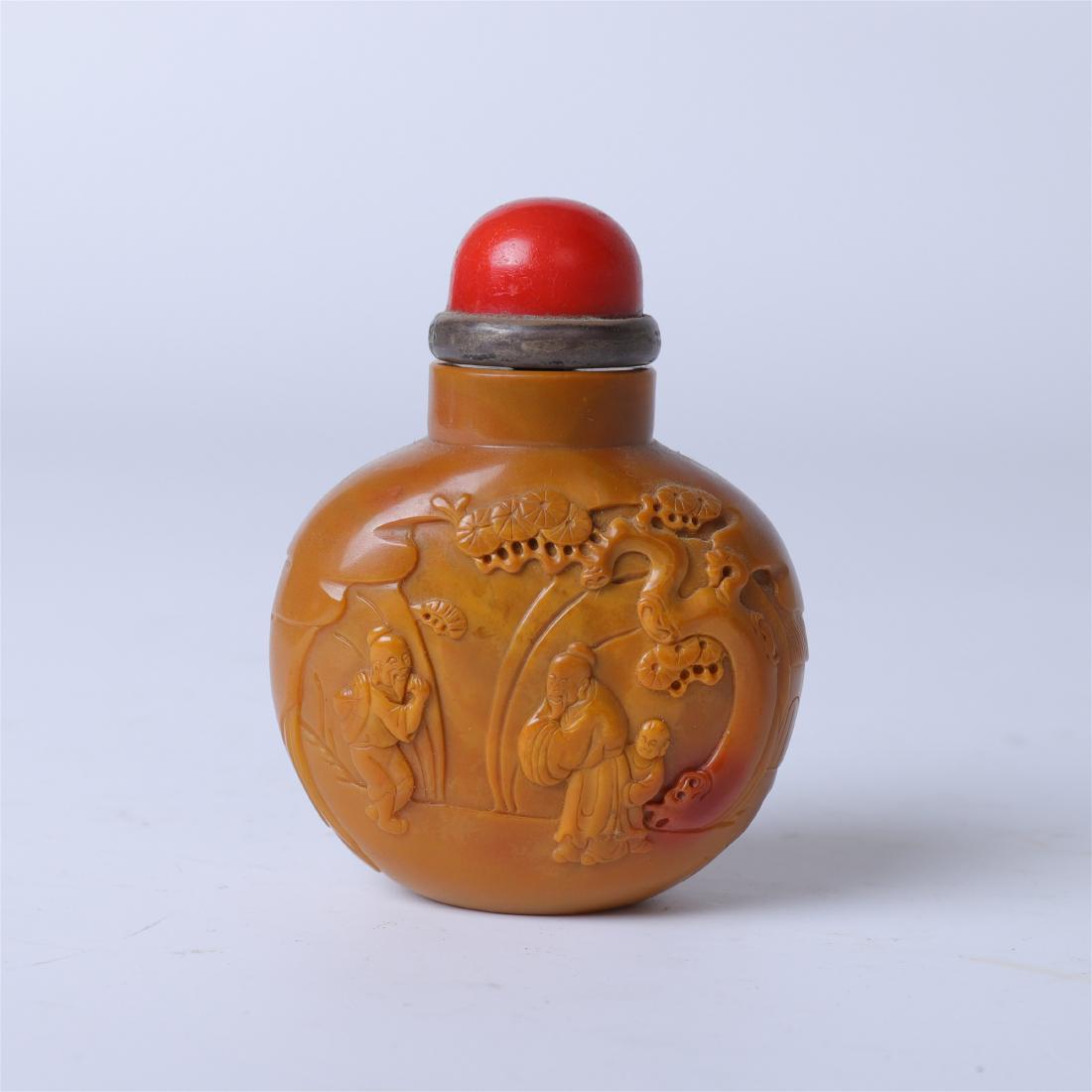 CHINESE AGATE CARVED SNUFF BOTTLE (1 of 5)