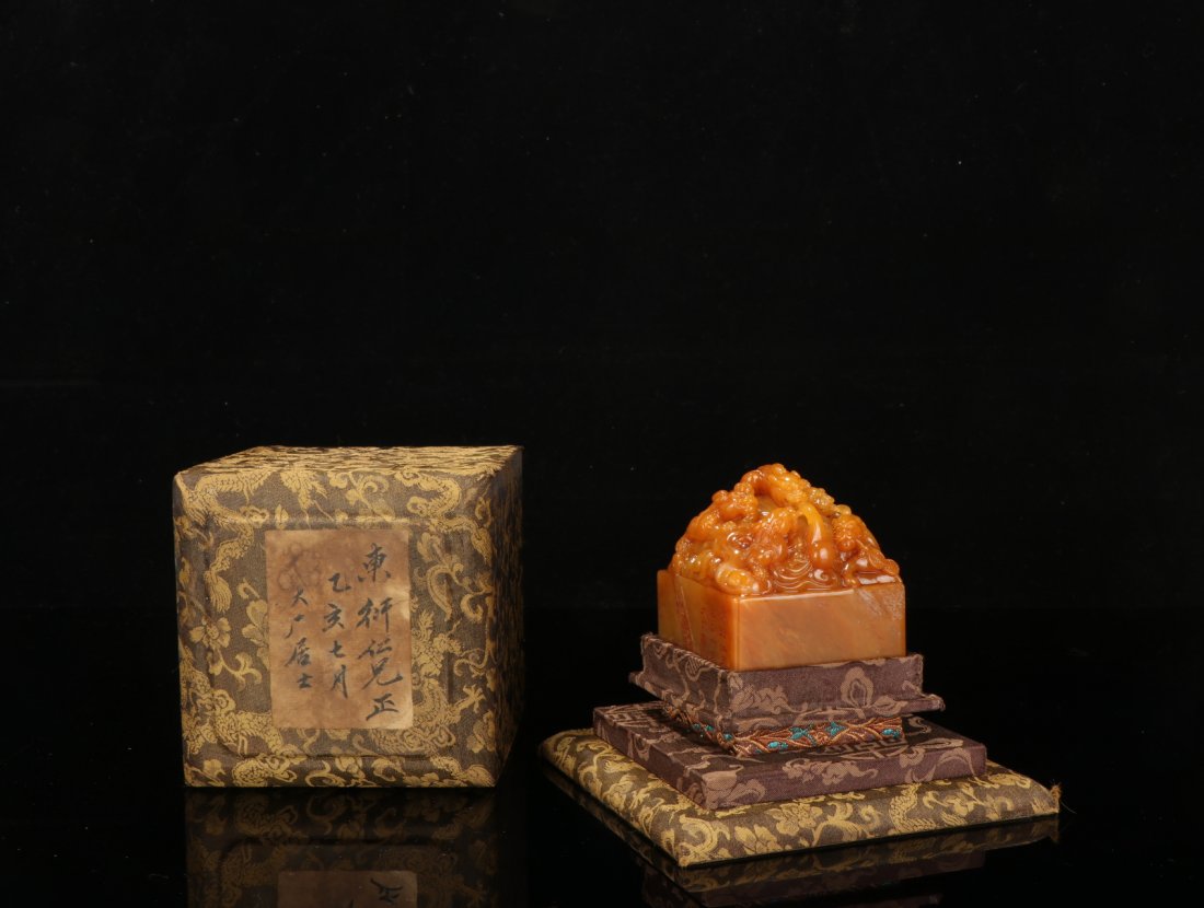 CHINESE TIANHUANG STONE BEAST SEAL (1 of 9)