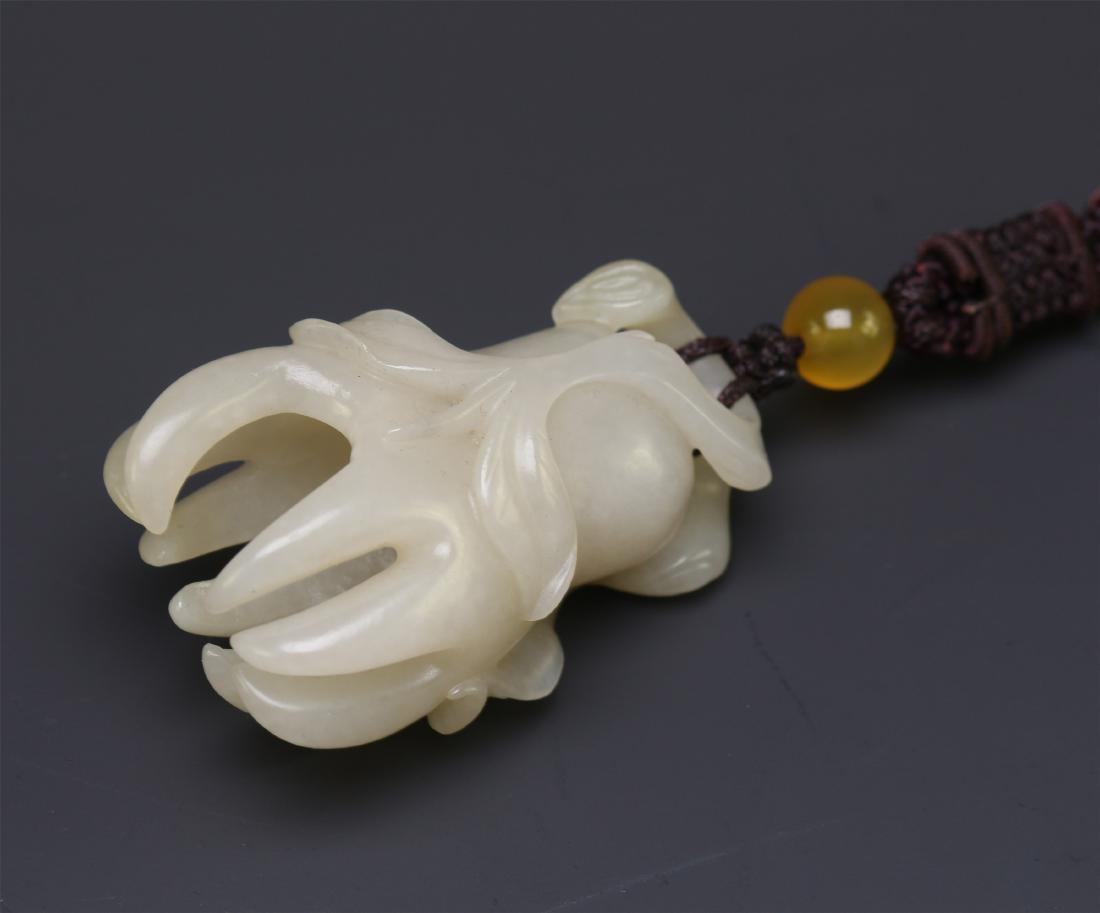CHINESE WHITE JADE BUDDHA HAND PENDANT (1 of 8)