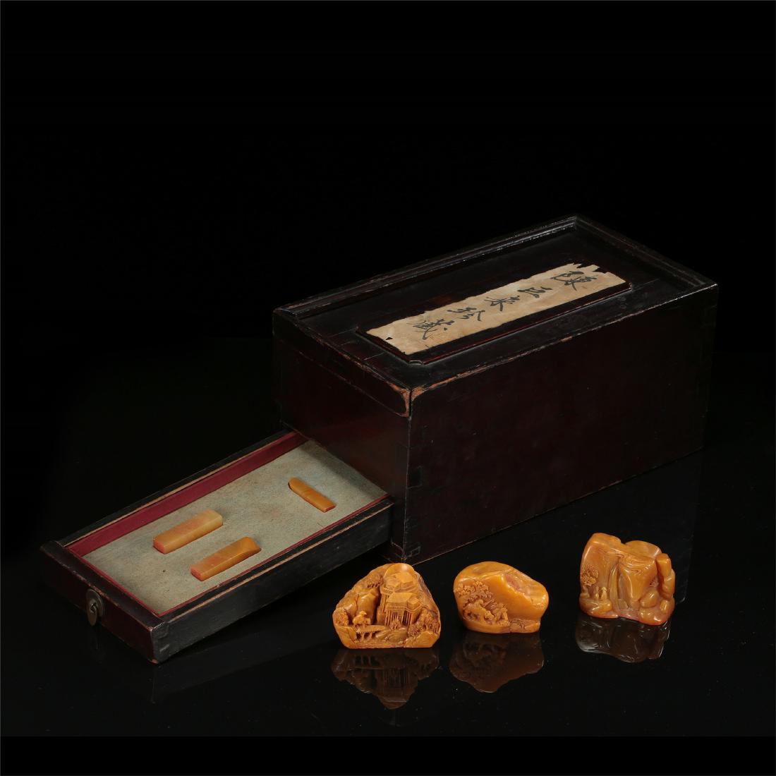 CHINESE TIANHUANG STONE BEAST SEAL (1 of 15)