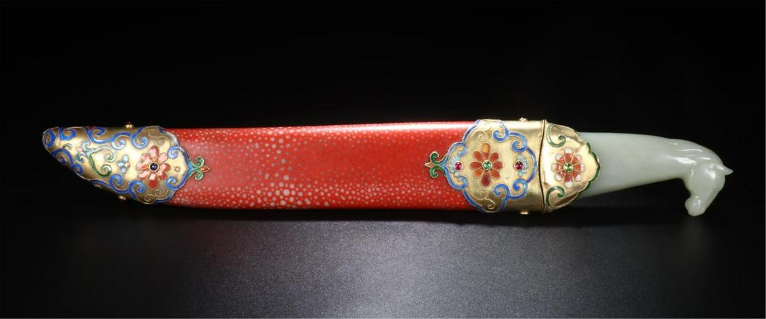 CHINESE CELADON JADE HORSE HANDLE DRAGGER (1 of 9)