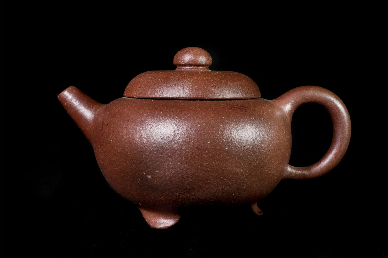CHINESE YIXING ZISHA RED CLAY TEA POT (1 of 5)