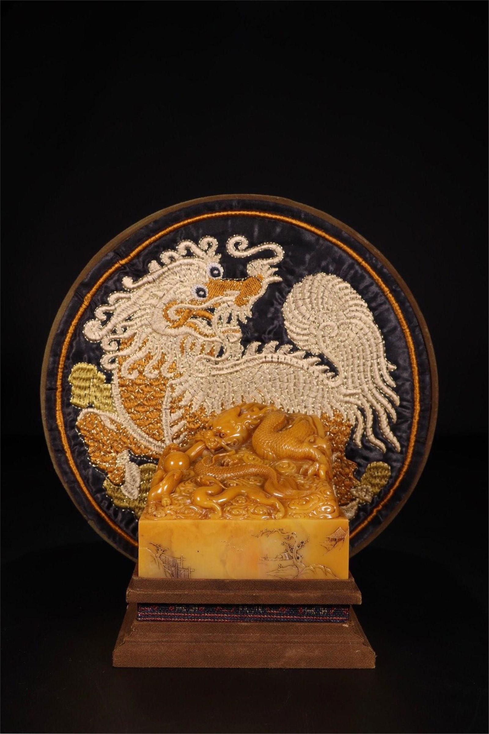 CHINESE TIANHUANG STONE DRAGON SEAL (1 of 9)