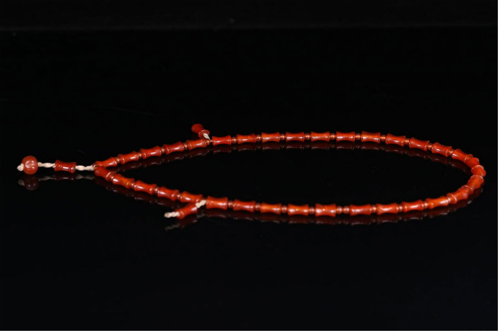 CHINESE RED AGATE BEAD NECKLACE (1 of 9)