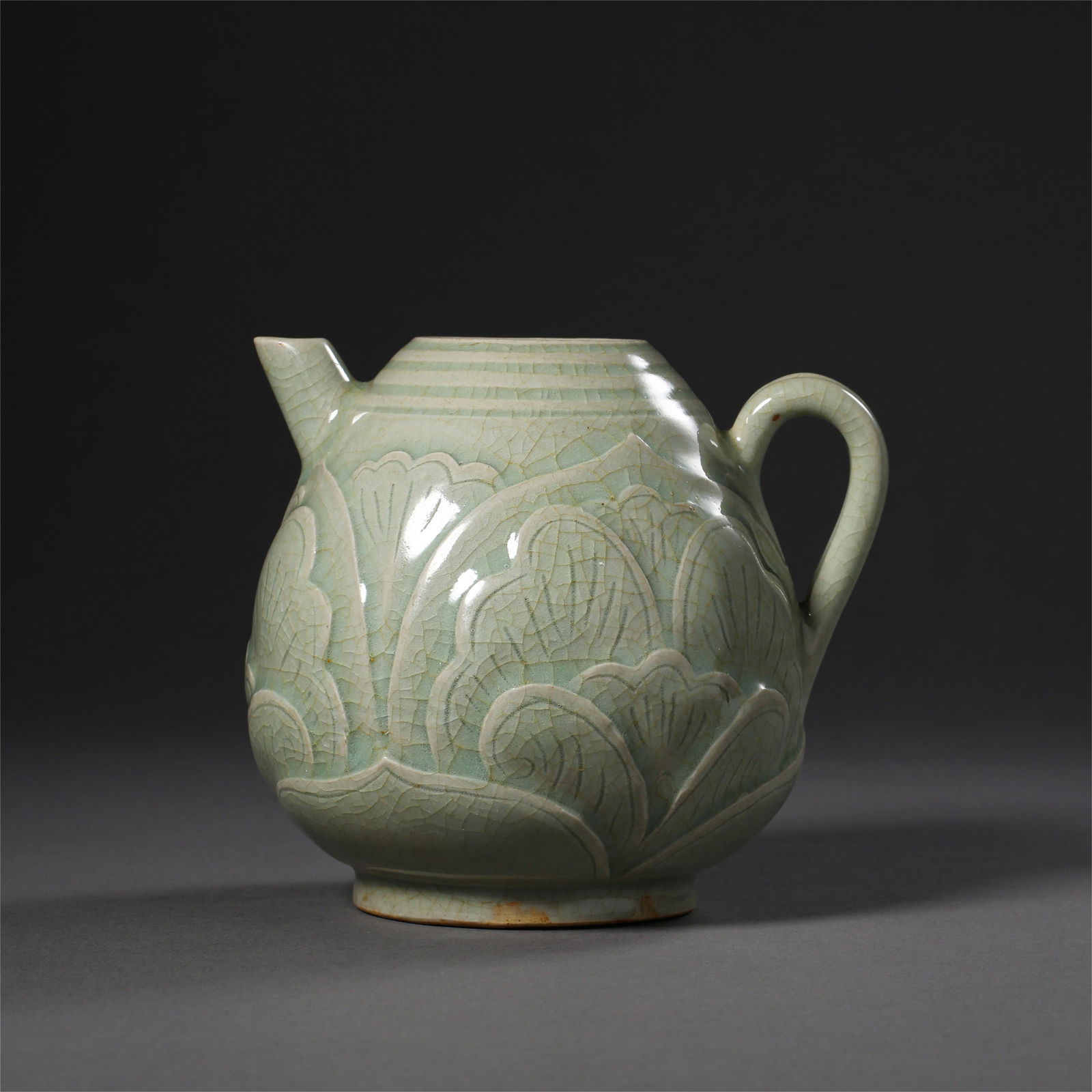 CHINESE PORCELAIN YAOZHOU WARE CELADON GLAZE FLOWER (1 of 9)