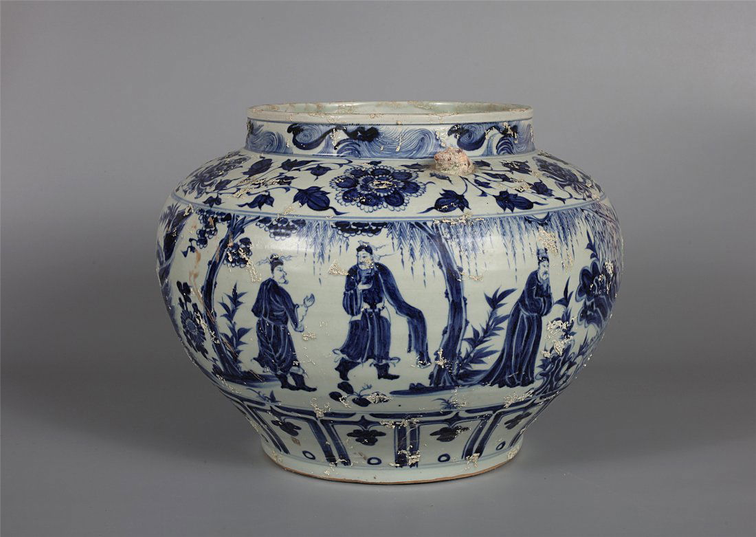 CHINESE SEA FISHING PORCELAIN BLUE AND WHITE JAR (1 of 6)