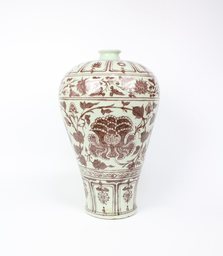 CHINESE PORCELAIN RED UNDERGLAZE MEIPING VASE (1 of 4)