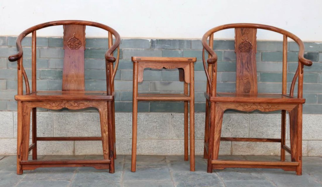 PAIR OF CHINESE HUANGHUALI CHAIRS AND STAND TABLE: PAIR OF CHINESE HUANGHUALI CHAIRS AND STAND TABLE. Shipping cost will be decided after the sale.