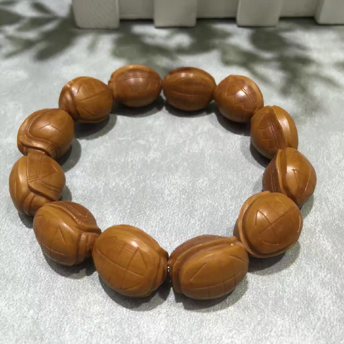 TWEELVE OLIVE NUT CARVED TURTLE SHELL BEADS WAIST LACE (1 of 3)