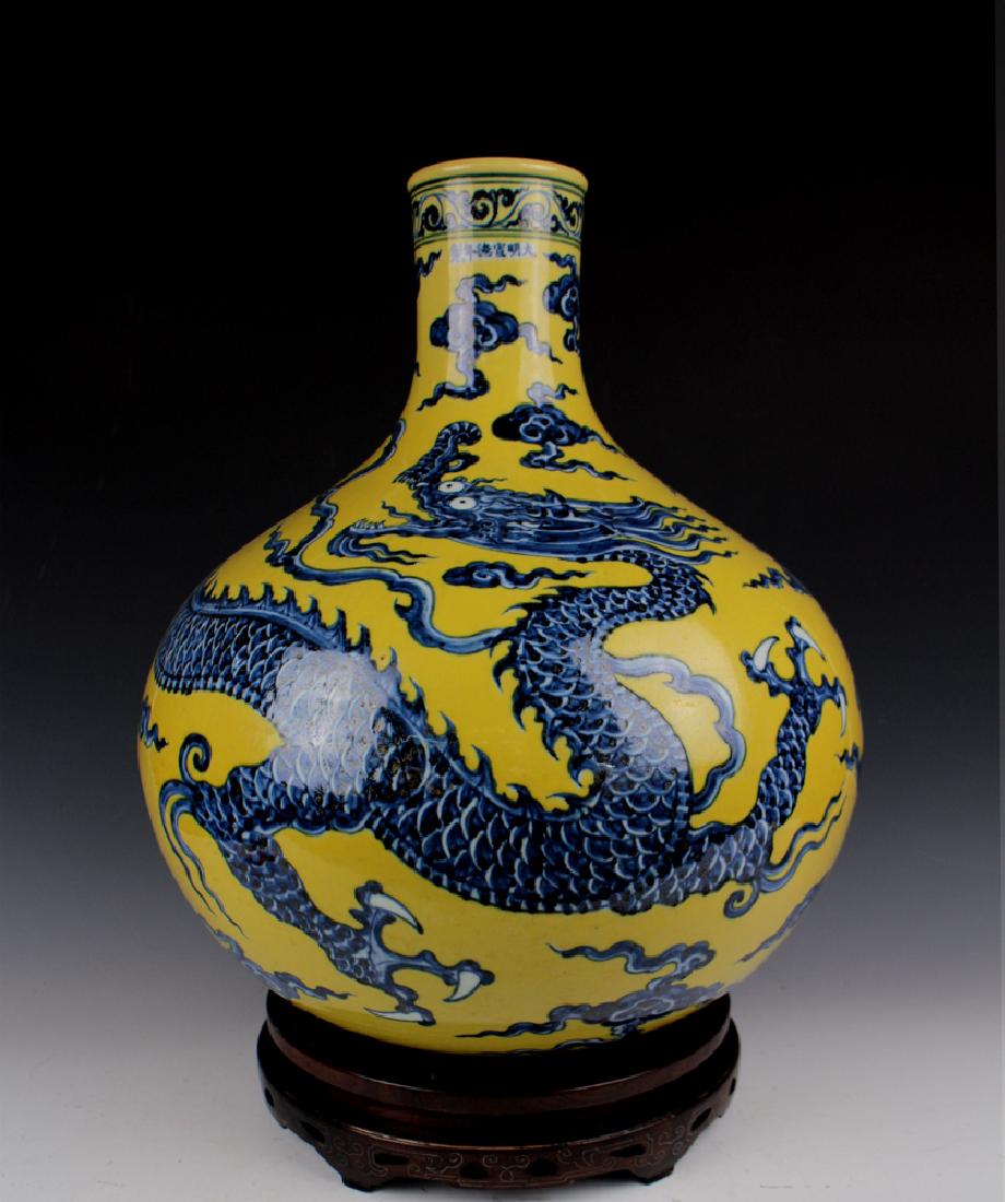 CHINESE PORCELAIN YELLOW GROUND BLUE AND WHITE DRAGON (1 of 8)