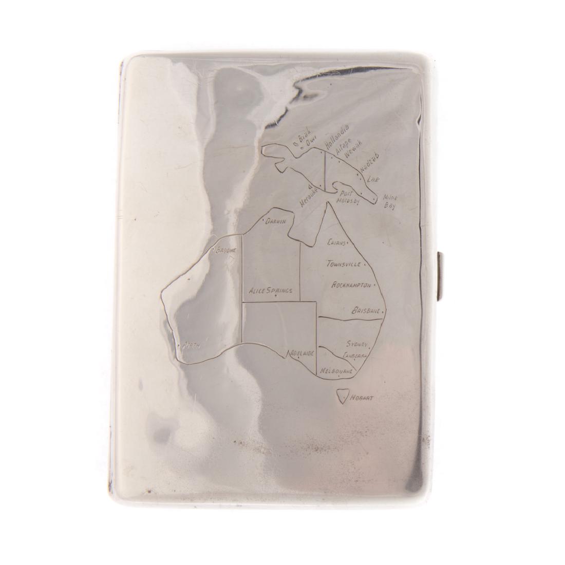 Sterling cigarette case with map of Australia (1 of 5)