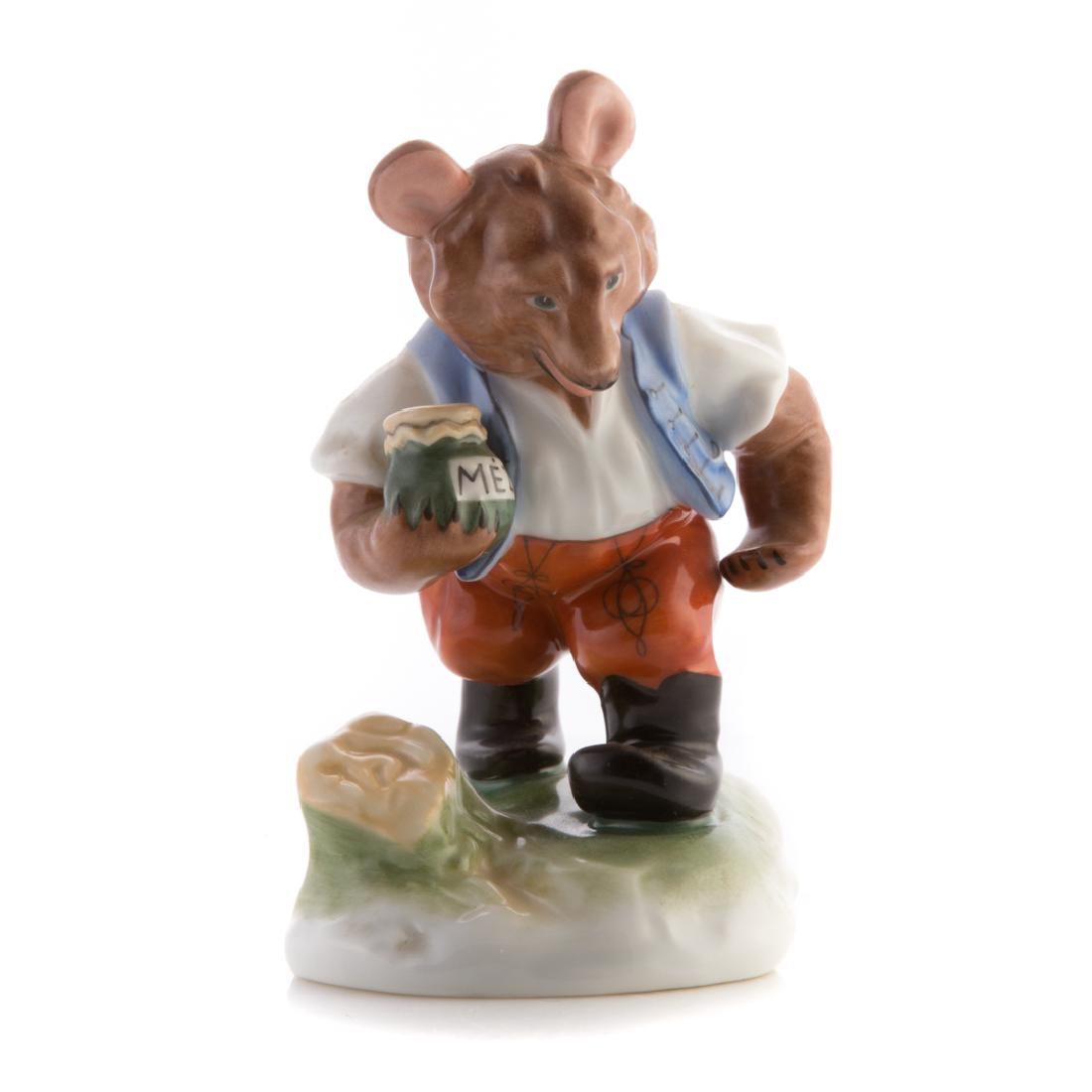 Herend porcelain bear with honey pot (1 of 4)