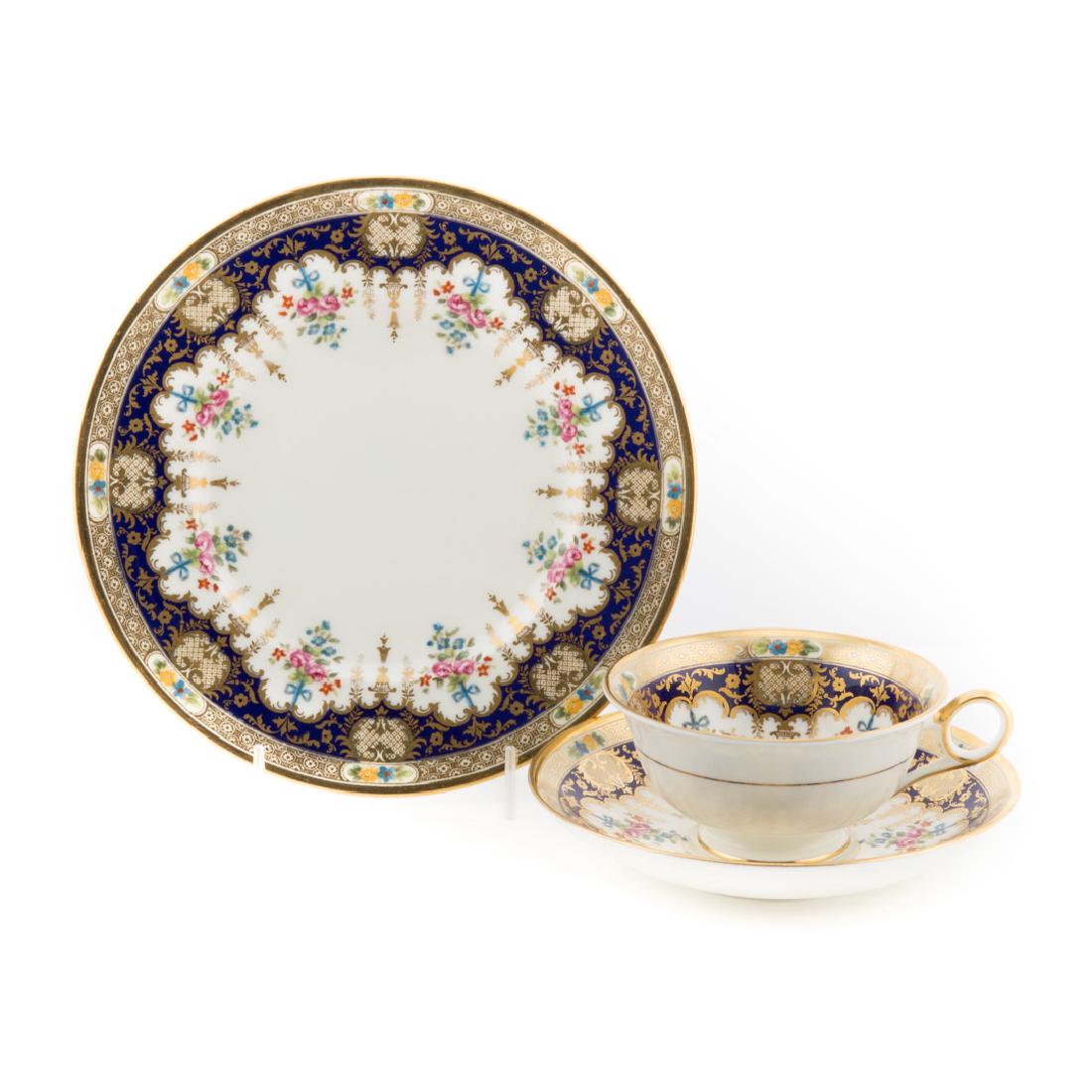 Cauldon china partial dessert service (1 of 5)
