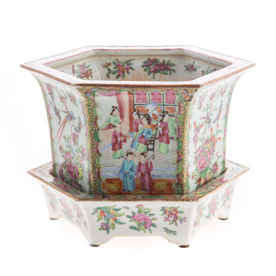 Chinese Export Rose Medallion jardiniere (1 of 6)