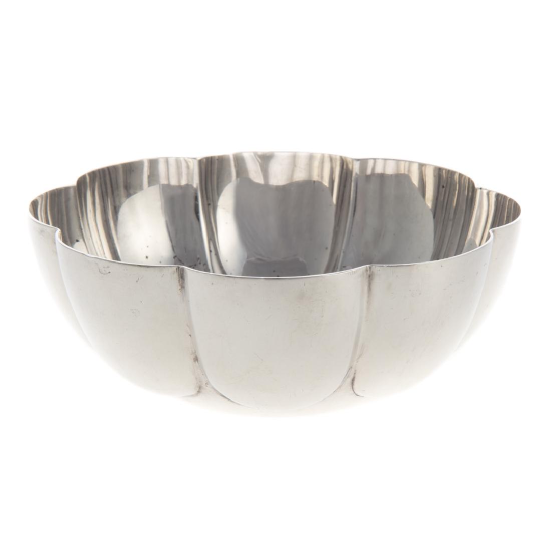 English Art Deco sterling silver lobed bowl: maker mark of Barker Bros., Chester, 1920-21, 4 1/2 in. Diam., 4.70 ozt
