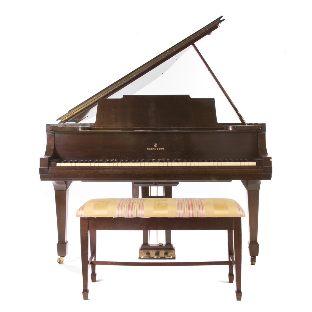 Steinway Model M mahogany cased baby grand piano (1 of 10)