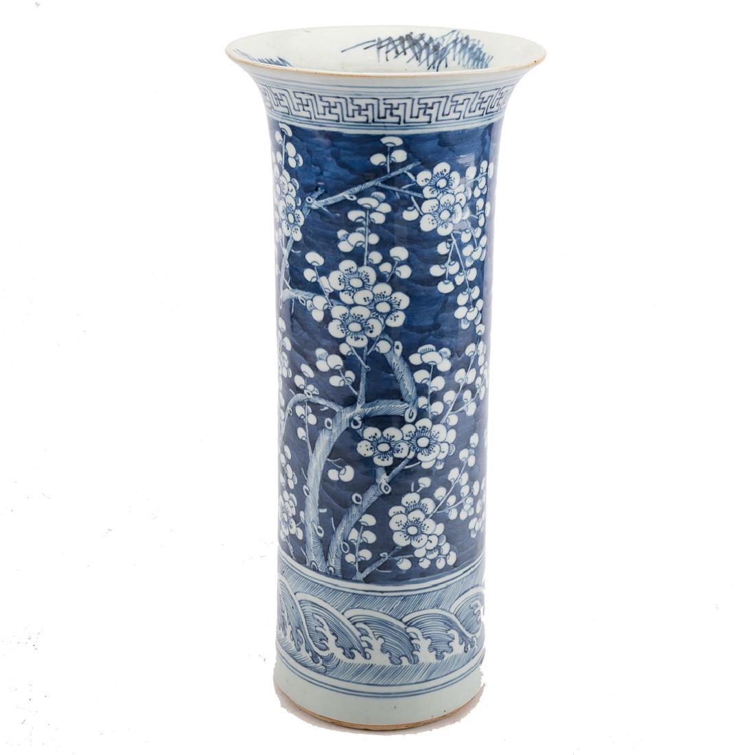 Large Chinese Export trumpet vase (1 of 7)