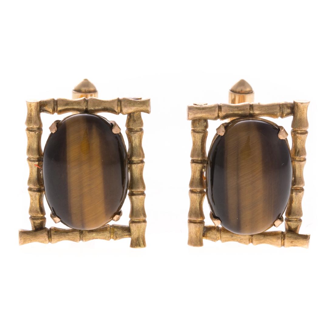 A Pair of Gent's 14K Tiger's Eye Cufflinks (1 of 4)