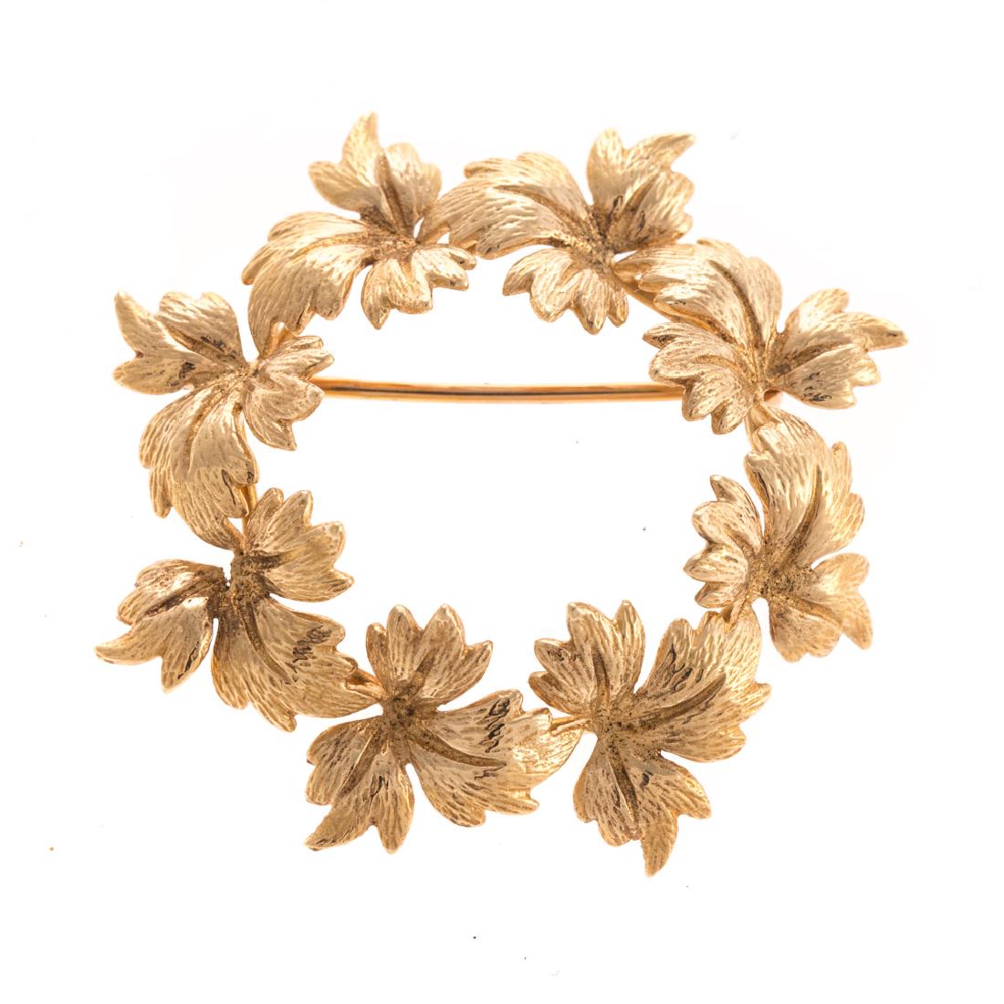 A Lady's Tiffany & Co Brooch in 18K Gold (1 of 3)