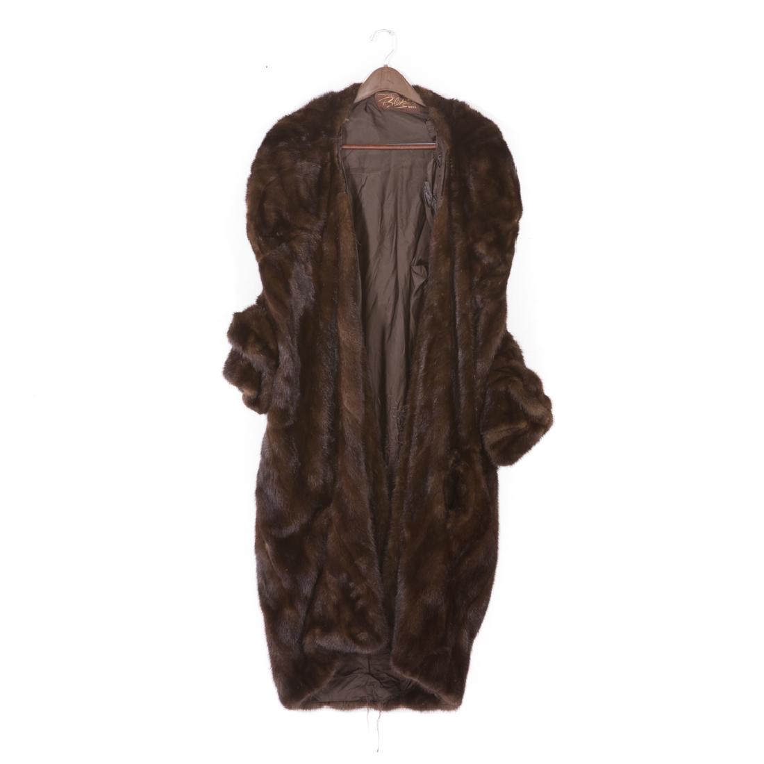 A Lady's Chocolate Brown Mink Coat (1 of 9)