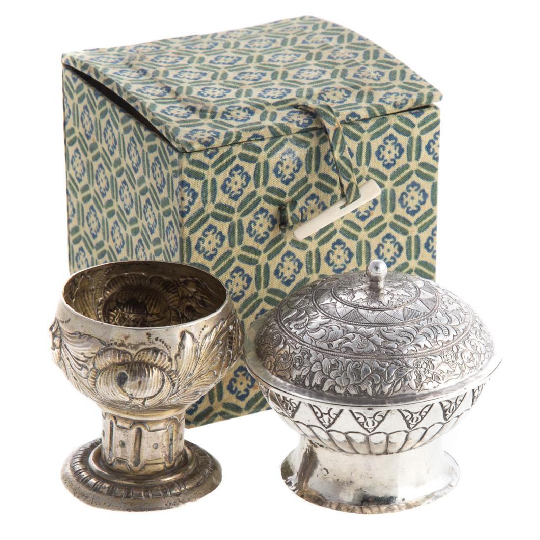 Continental silver ceremonial cup & covered dish (1 of 3)