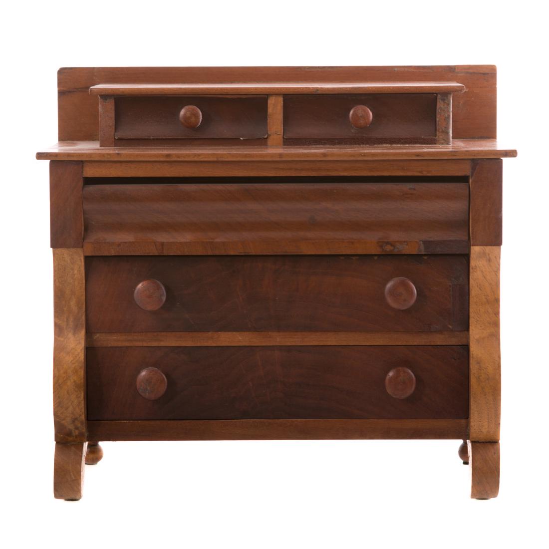 Miniature American Restoration mahogany chest (1 of 6)
