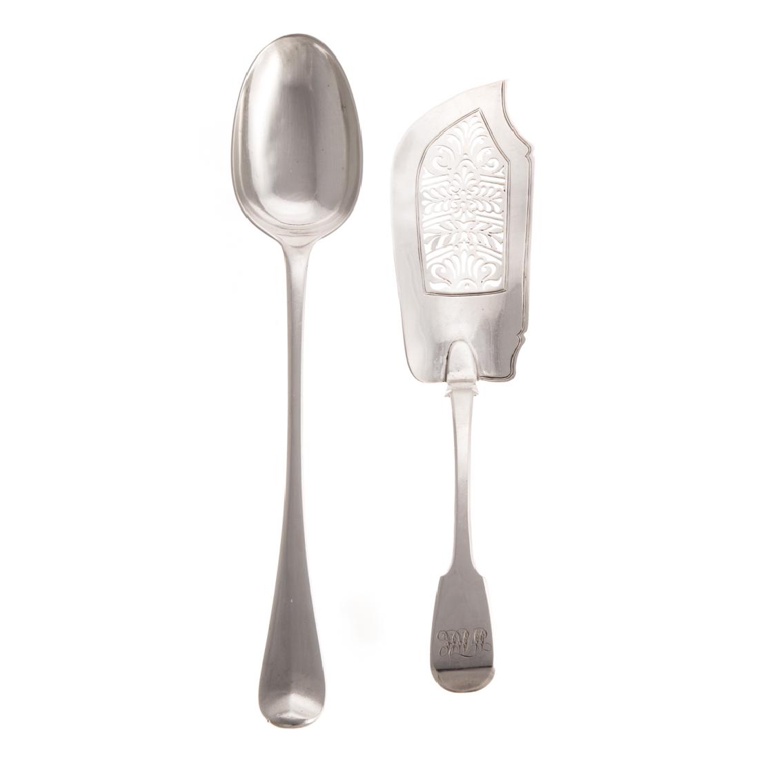 Continental silver fish slice and stuffing spoon (1 of 5)