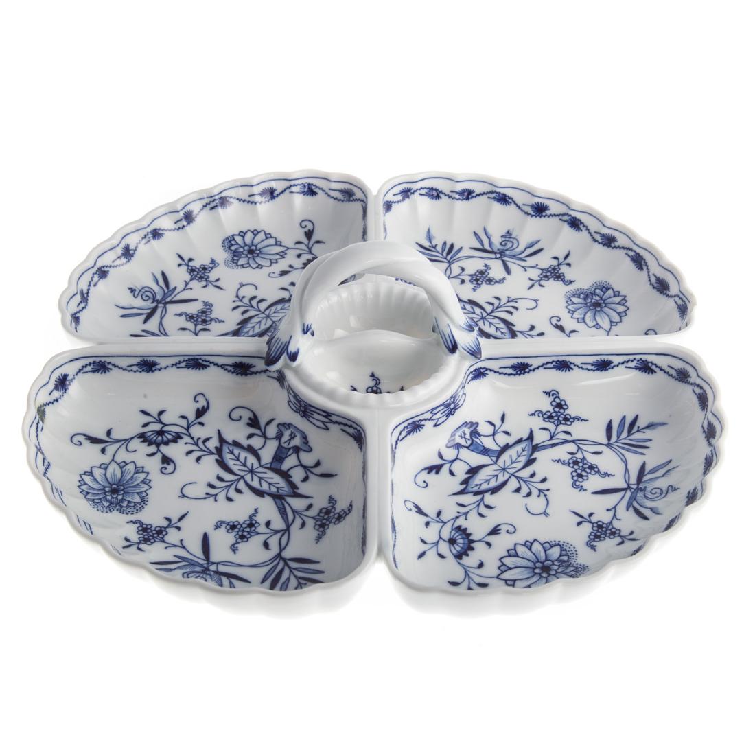 Meissen porcelain hors d'oeuvres dish (1 of 4)