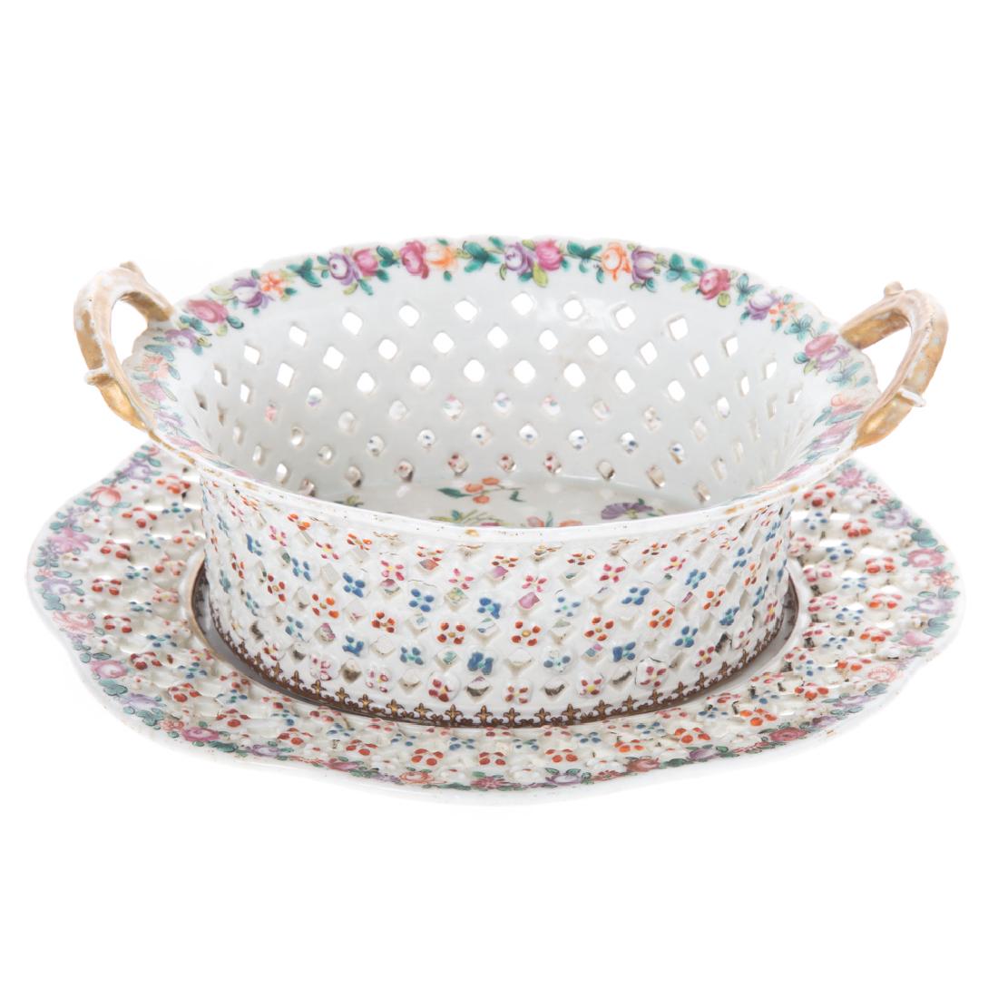 Chinese Export Famille Rose chestnut basket (1 of 5)