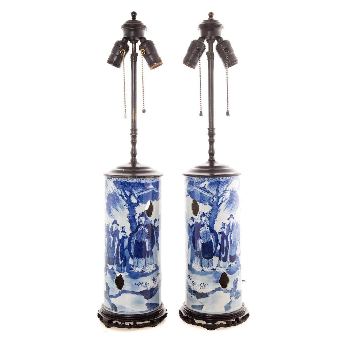 Pair Chinese Export porcelain hat stand lamps (1 of 7)