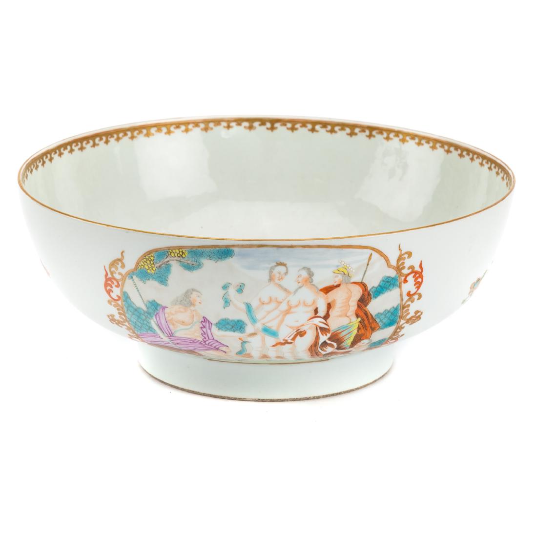 Chinese Export Judgment of Paris bowl: exterior with two vignettes of legendary mythological scene, interior with spear head border and floral bouquet, 11 1/4 in. Diam.